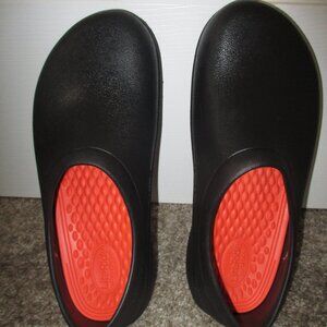 Dark Navy Blue Unisex Clogs Crocs Slip On Shoes 8 Men 10 Women NWOT